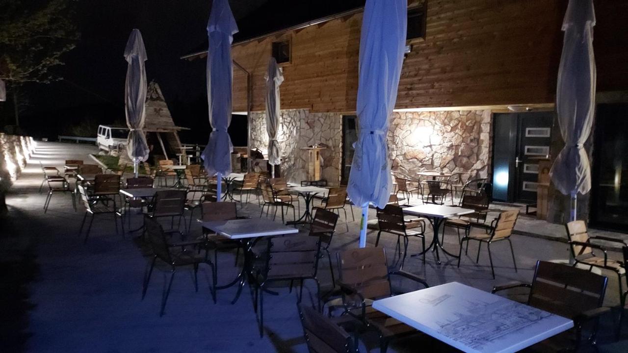 منزل الضيف فيلينيه  في House Jaro & Camp Jaro المظهر الخارجي الصورة